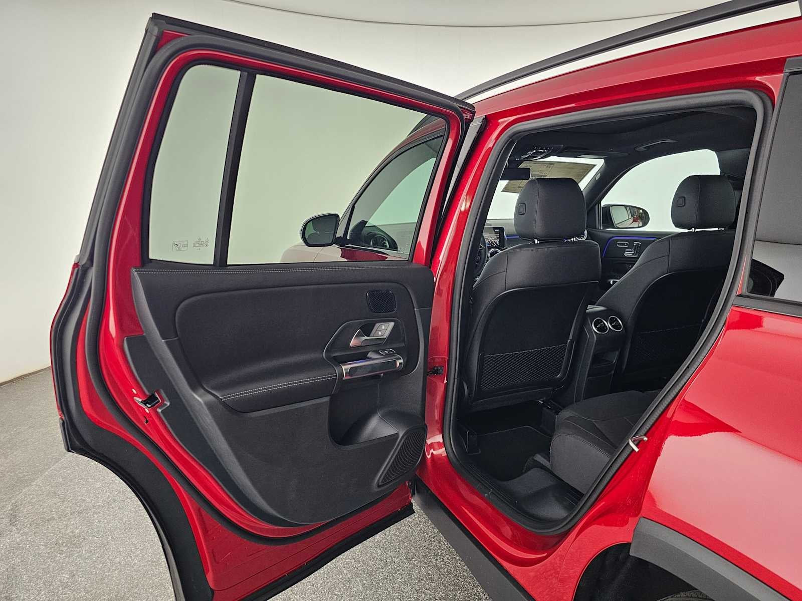 2026 Mercedes-Benz GLB 250 SUV