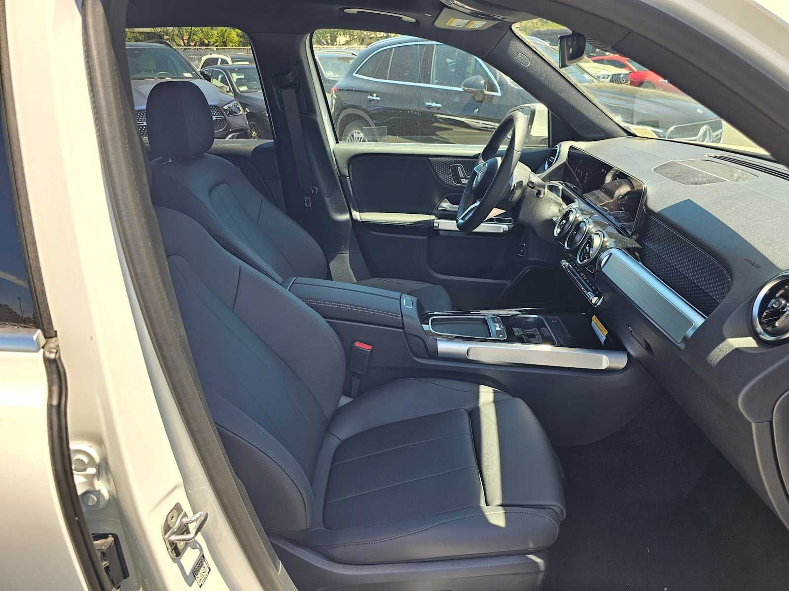 2026 Mercedes-Benz GLB 250 SUV
