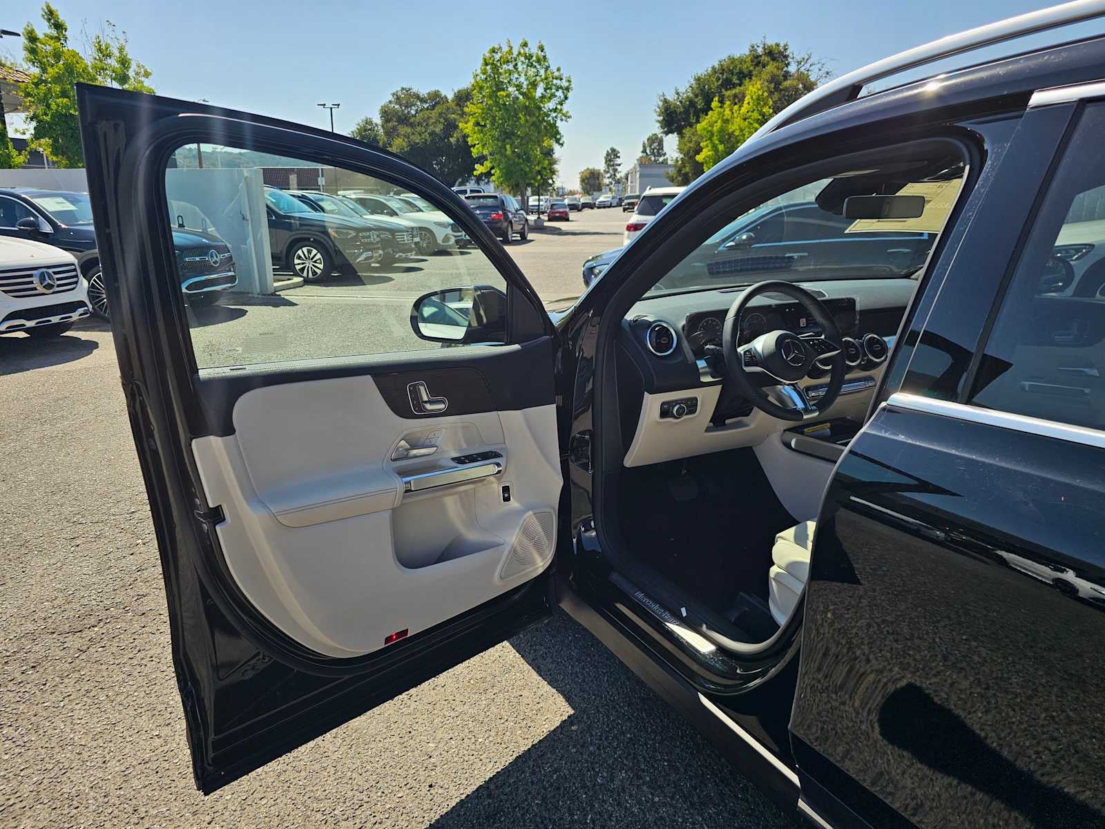 2026 Mercedes-Benz GLB 250 SUV