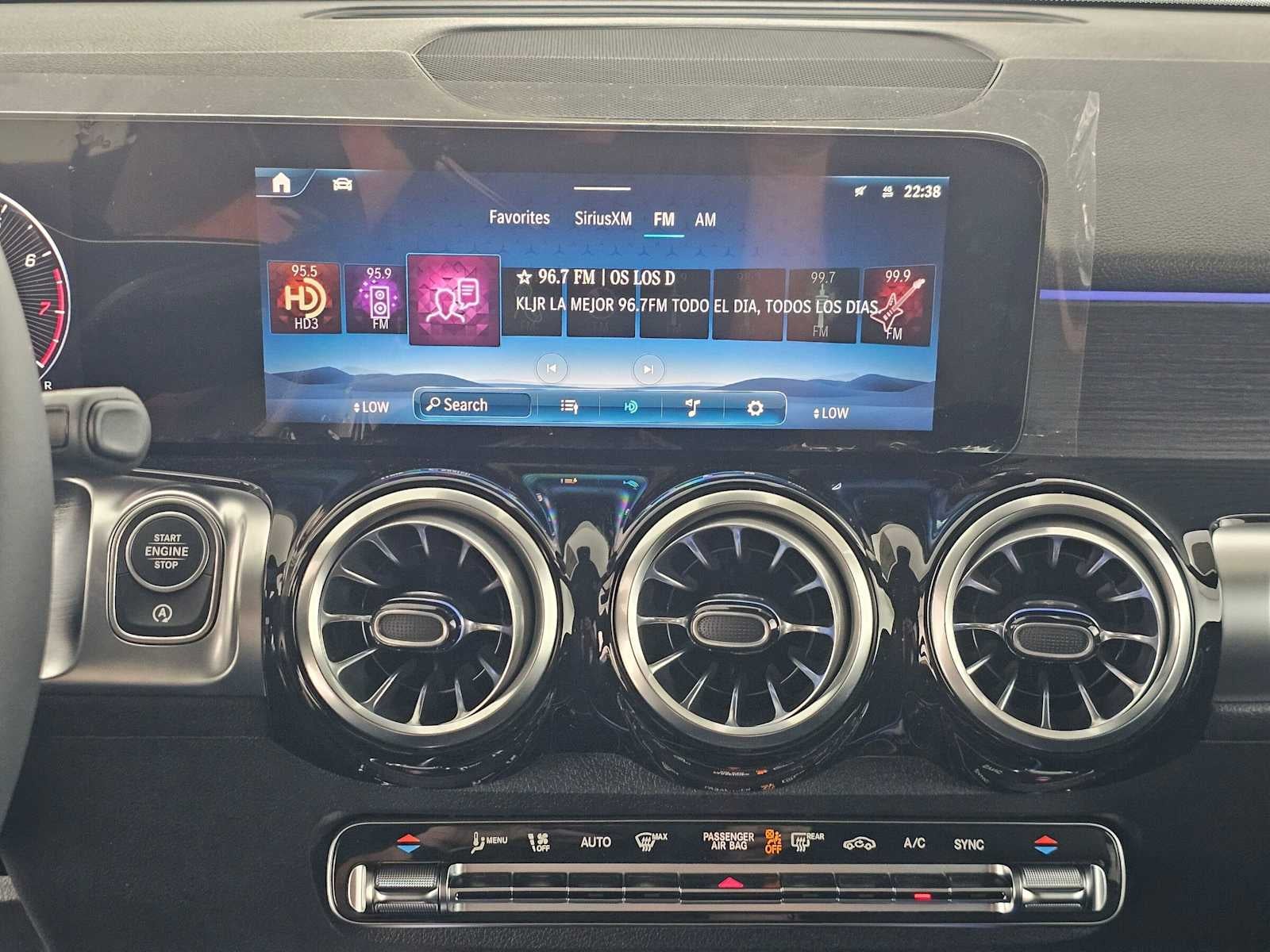 2026 Mercedes-Benz GLB 250 SUV