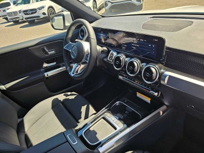 2026 Mercedes-Benz GLB 250 SUV