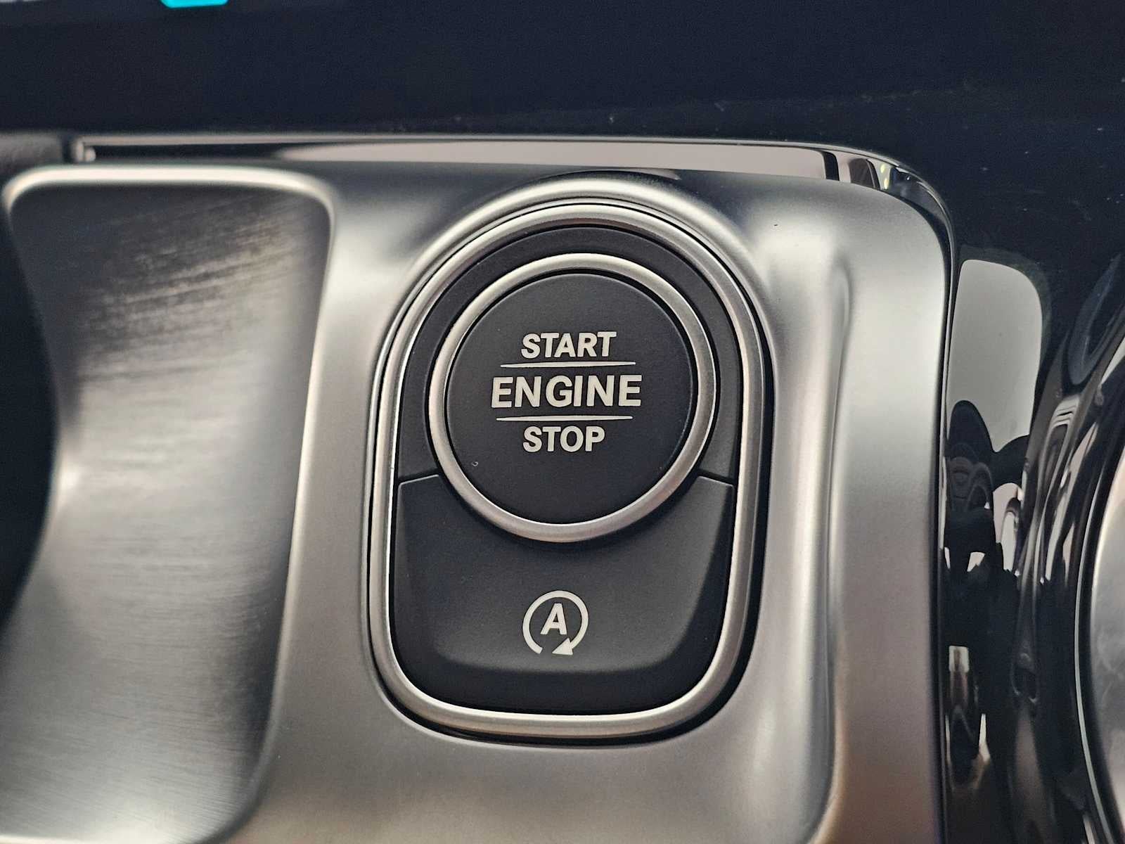 2026 Mercedes-Benz GLB 250 SUV