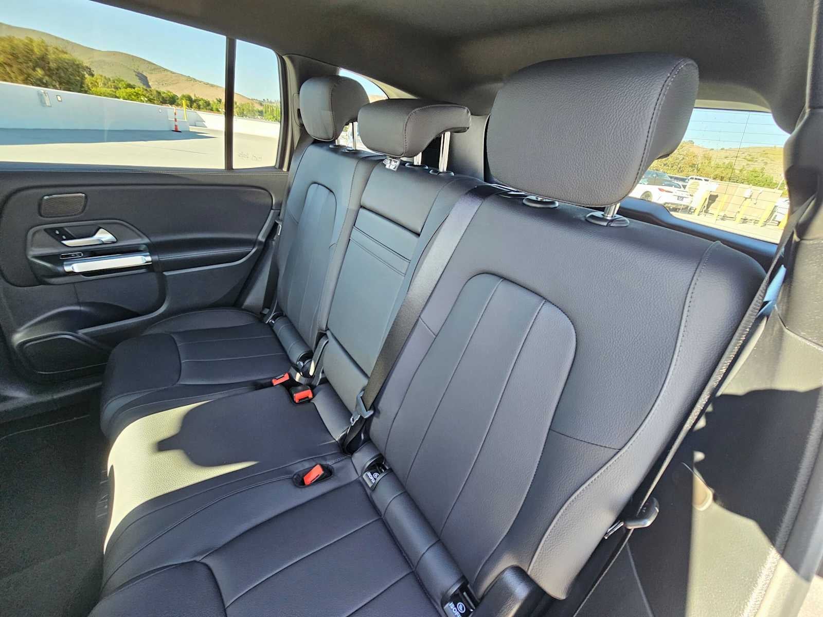 2026 Mercedes-Benz GLB 250 4MATIC® SUV