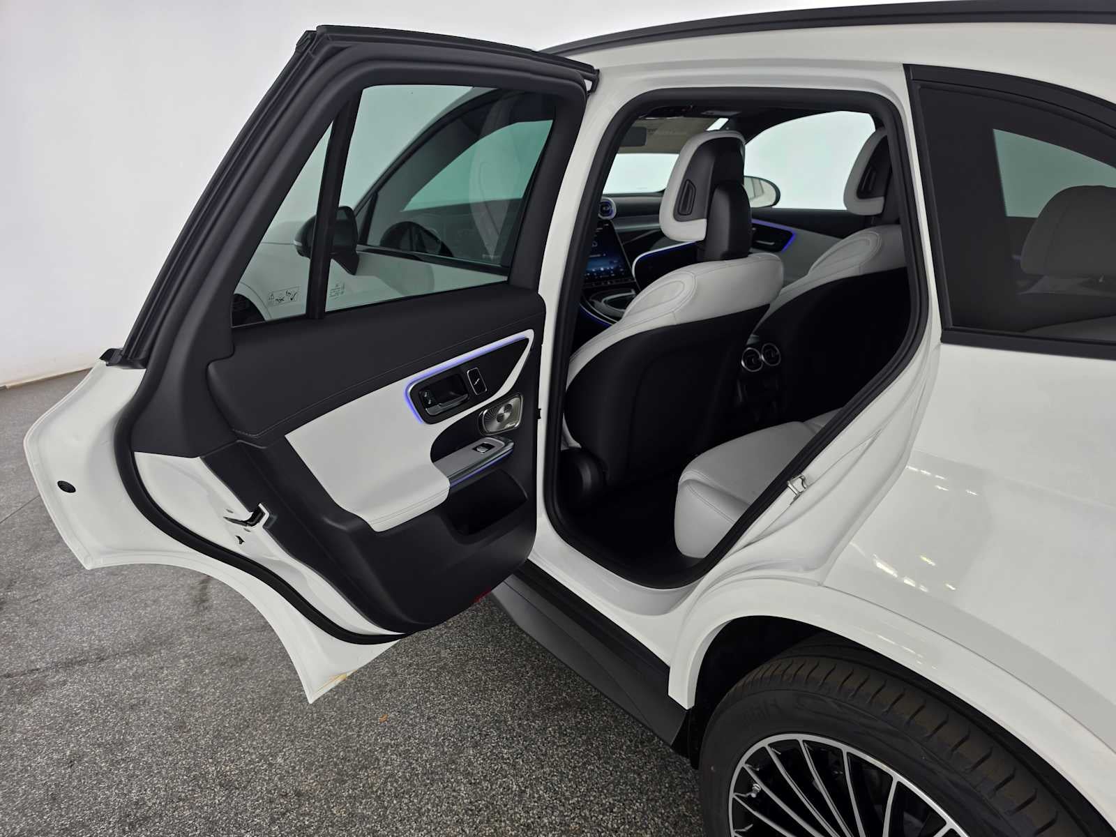 2027 Mercedes-Benz GLC 300 SUV