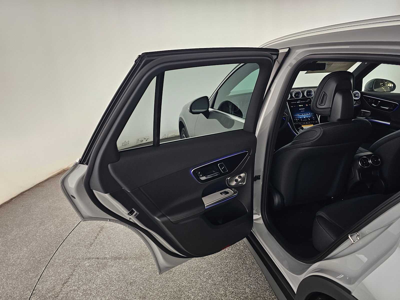 2027 Mercedes-Benz GLC 300 SUV