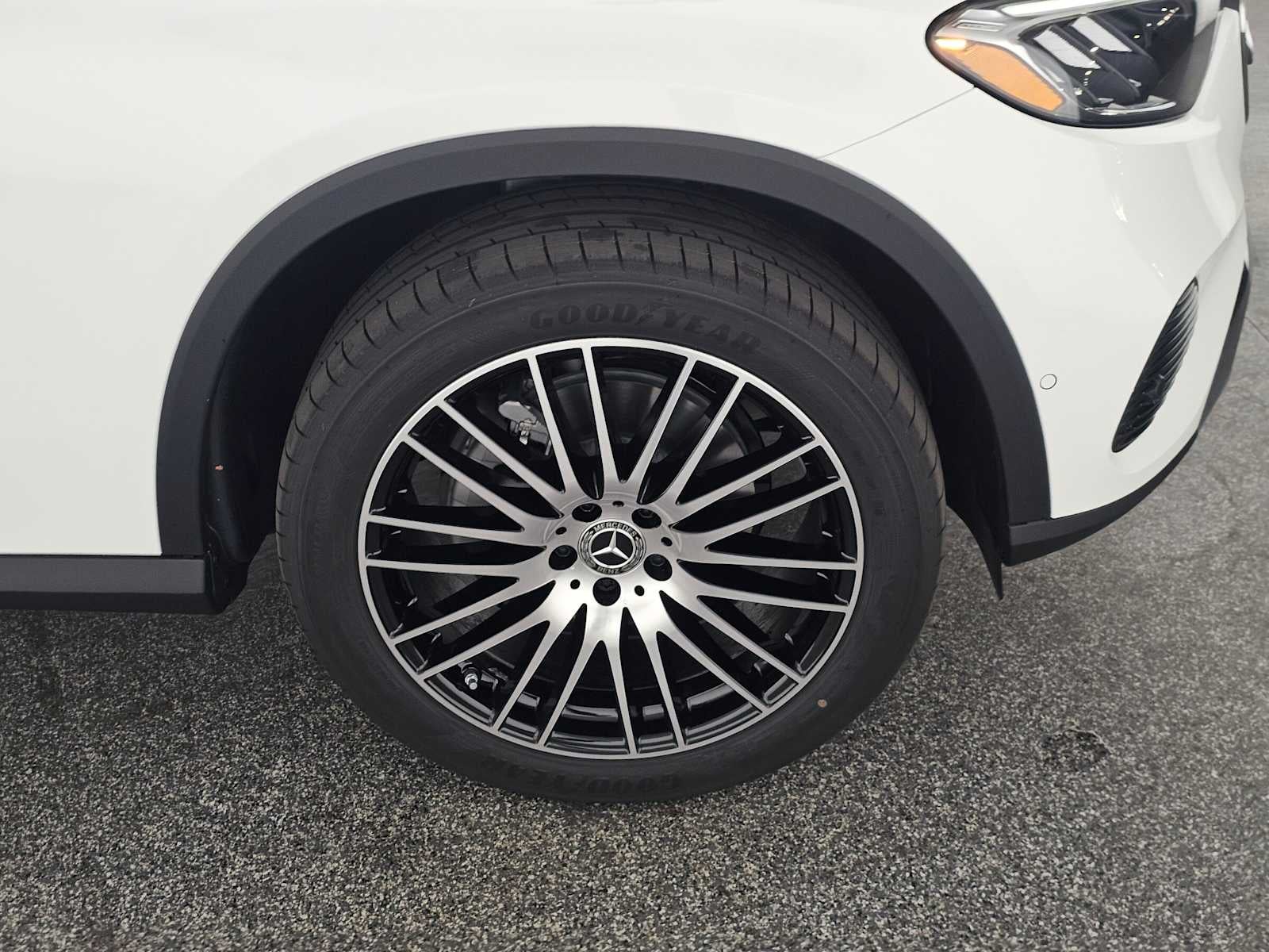 2027 Mercedes-Benz GLC 300 SUV