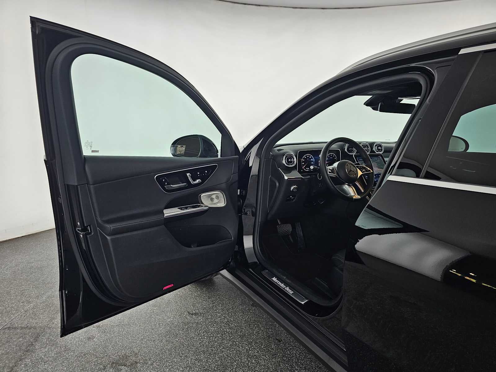 2025 Mercedes-Benz GLC GLC 300