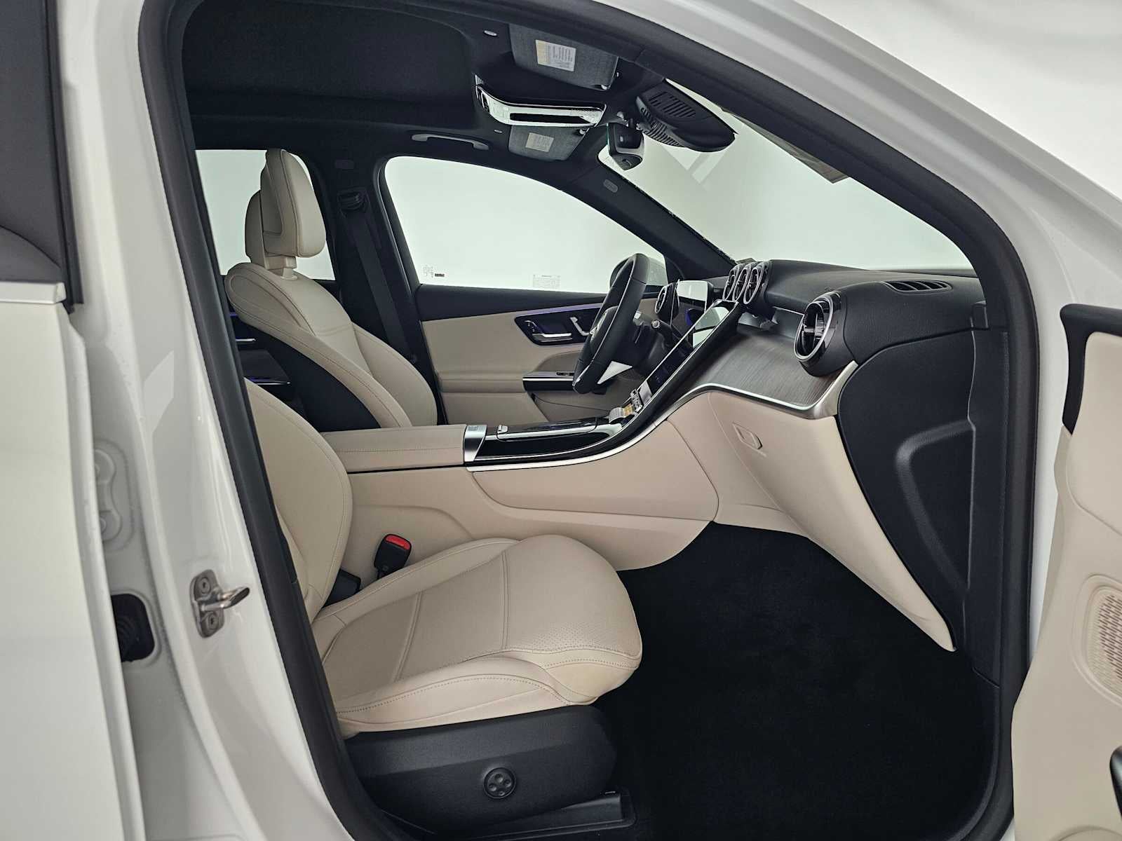 2027 Mercedes-Benz GLC 300 SUV