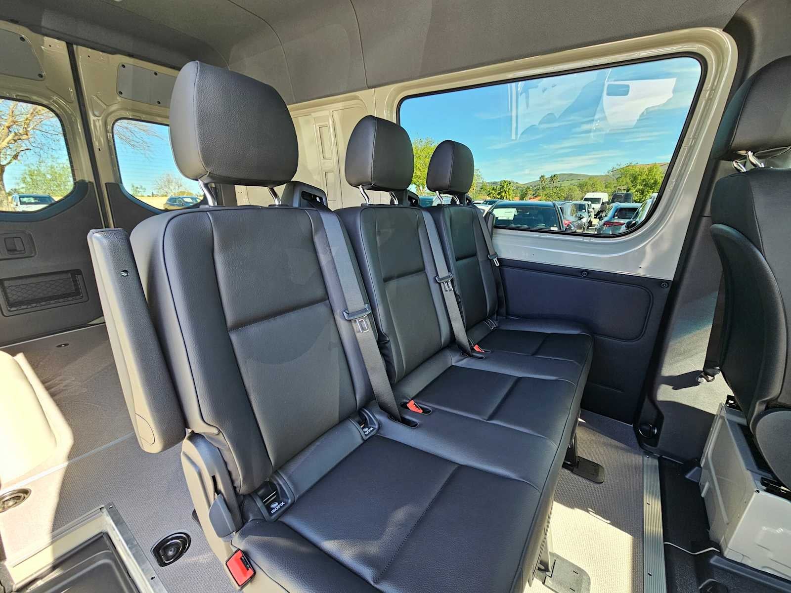 2025 Mercedes-Benz Sprinter 2500 Standard Roof I4 Diesel HO 144" RWD
