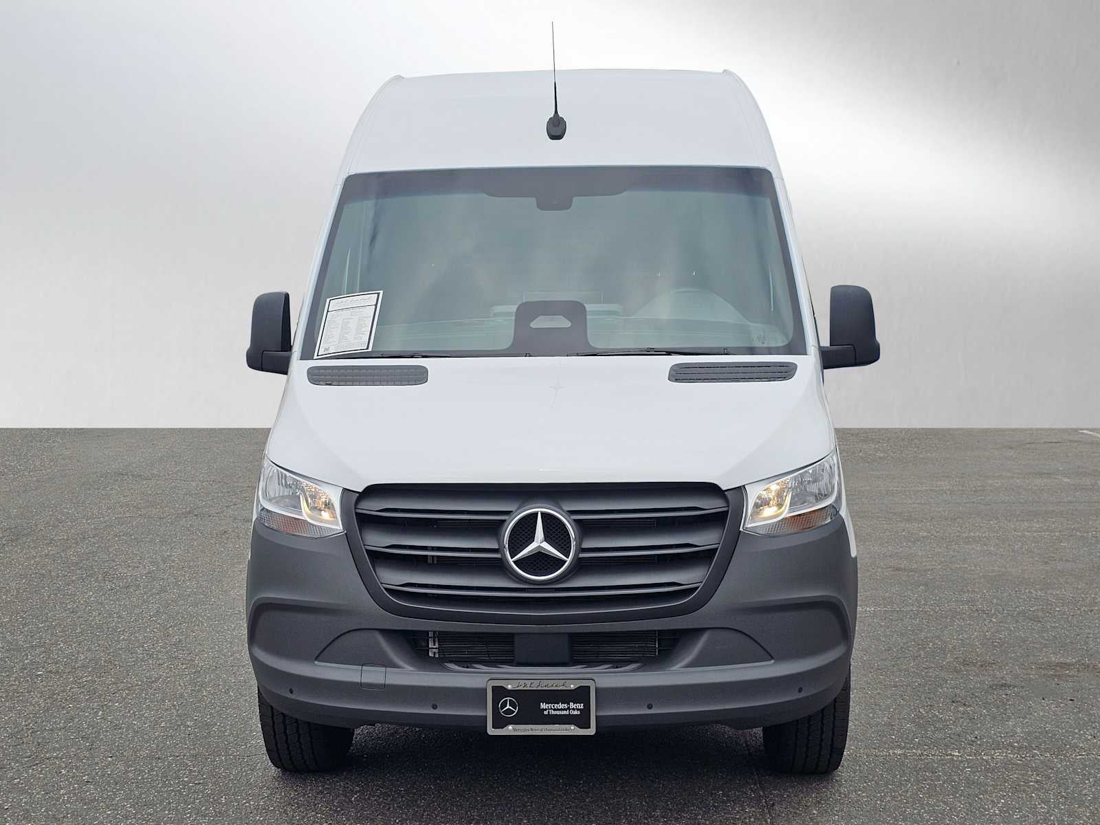 2025 Mercedes-Benz Sprinter 2500 Standard Roof I4 Diesel HO 144" RWD