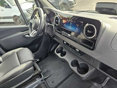 2025 Mercedes-Benz Sprinter 2500 Standard Roof I4 Diesel HO 144" RWD