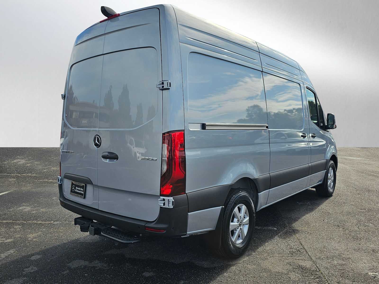 2025 Mercedes-Benz Sprinter 2500 Standard Roof I4 Diesel HO 144" RWD