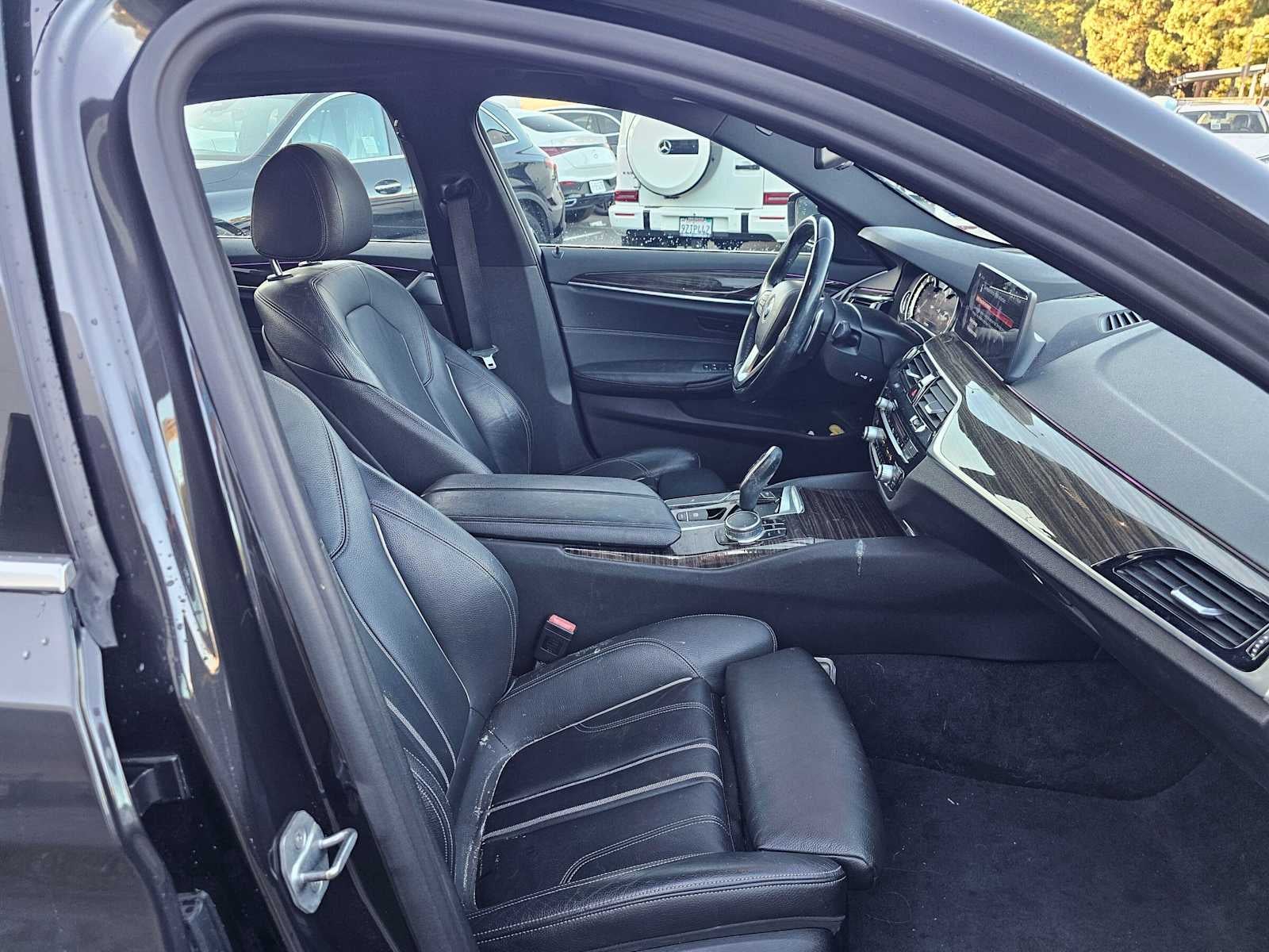2018 BMW 540i 540i