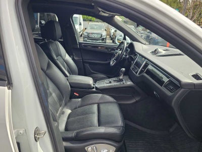 2017 Porsche Macan AWD