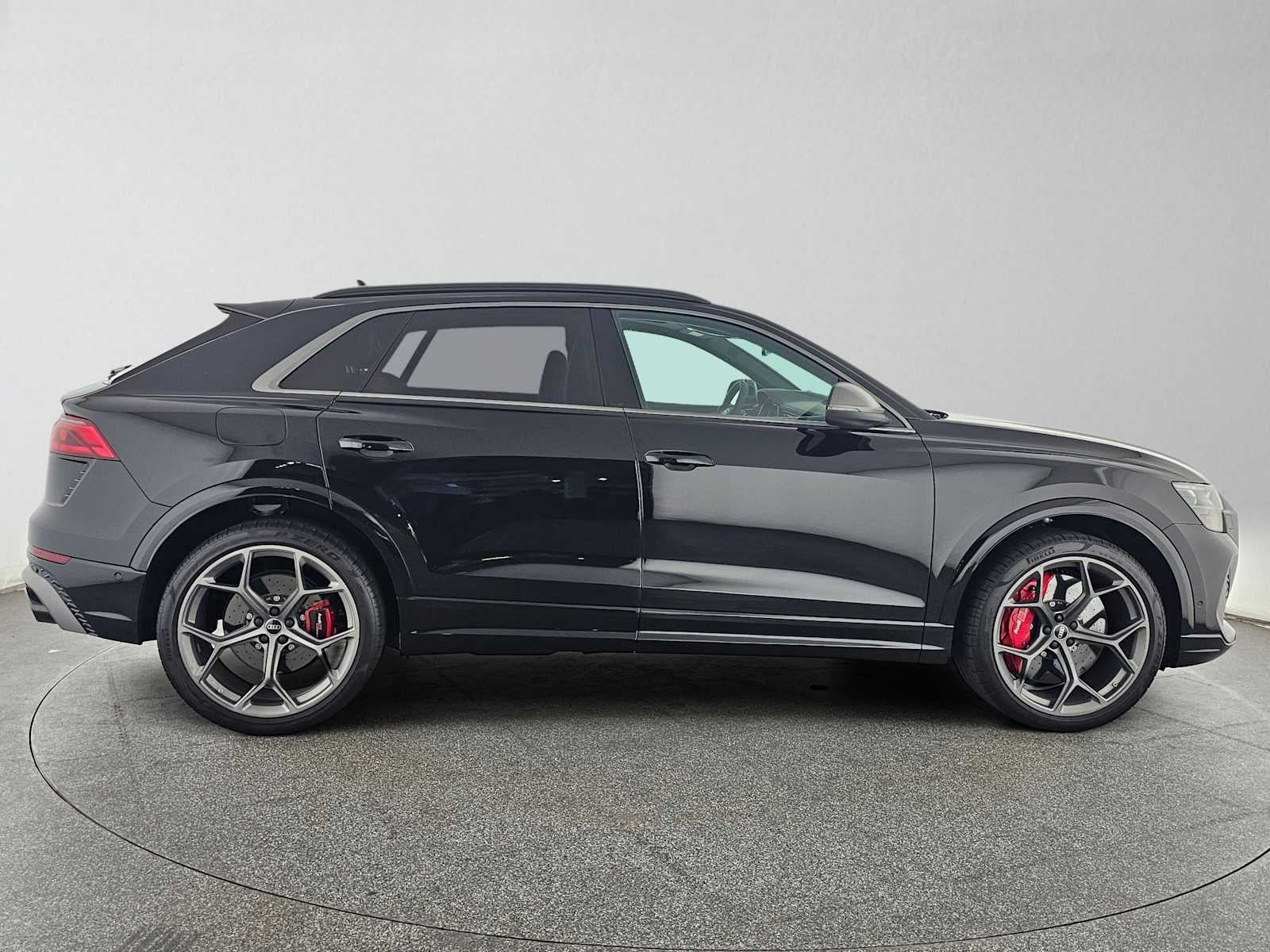 2025 Audi RS Q8 performance
