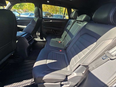 2025 Volkswagen Atlas Cross Sport 2.0T SEL R-Line Black