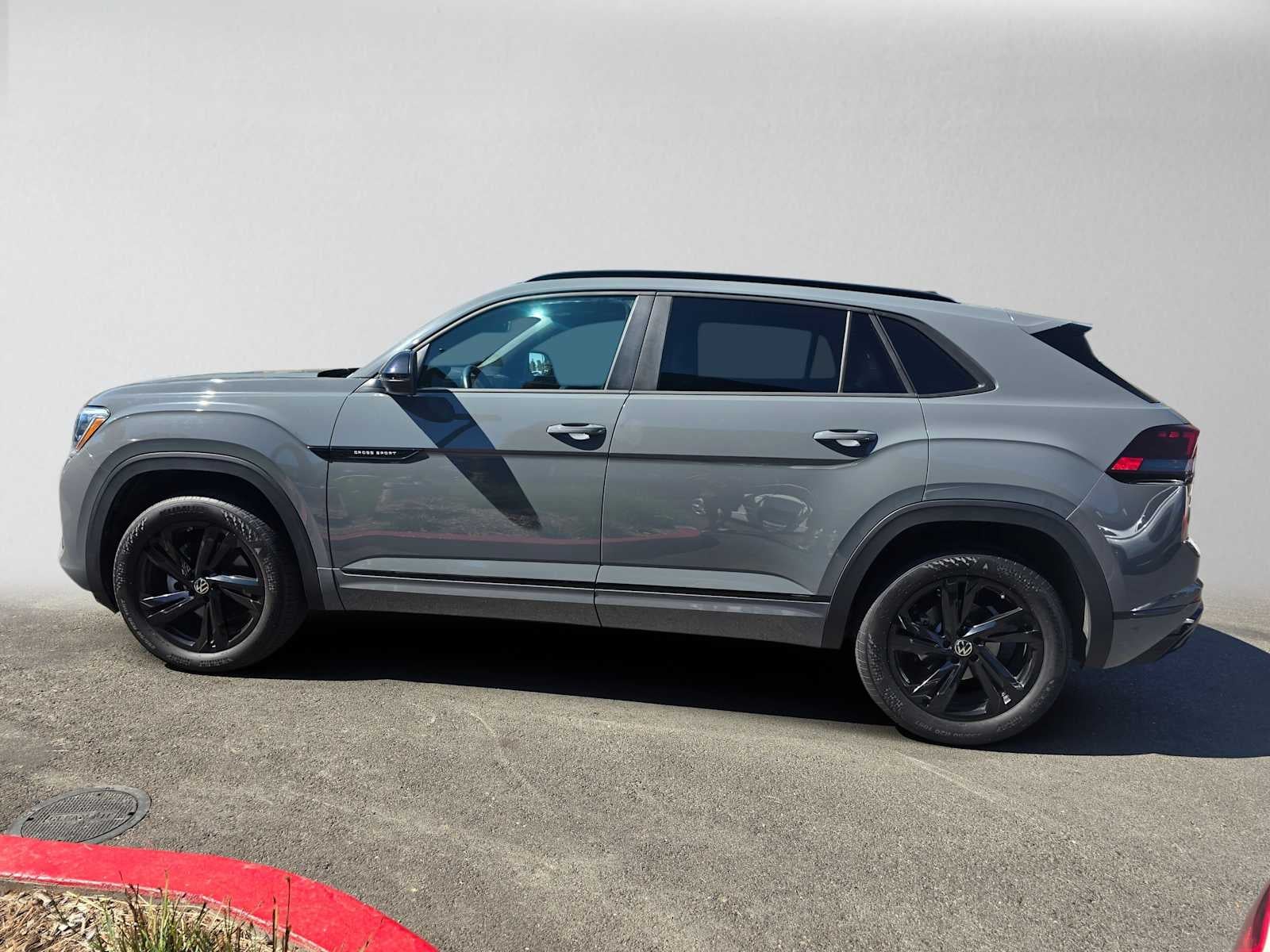 2025 Volkswagen Atlas Cross Sport 2.0T SEL R-Line Black