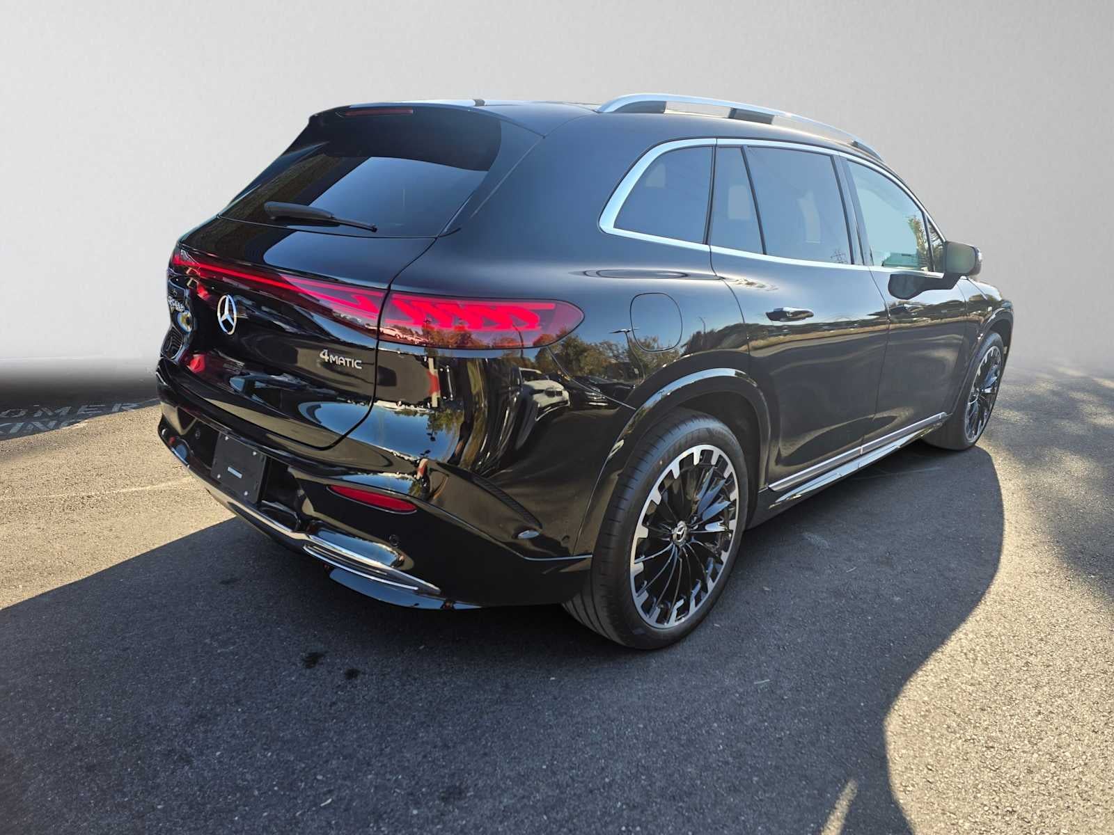 2027 Mercedes-Benz EQS 400 4MATIC® SUV