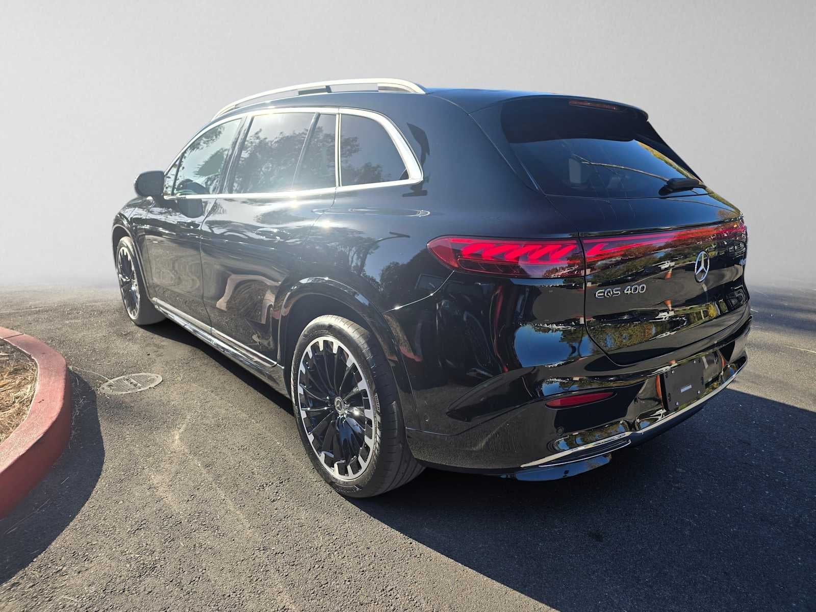 2027 Mercedes-Benz EQS 400 4MATIC® SUV