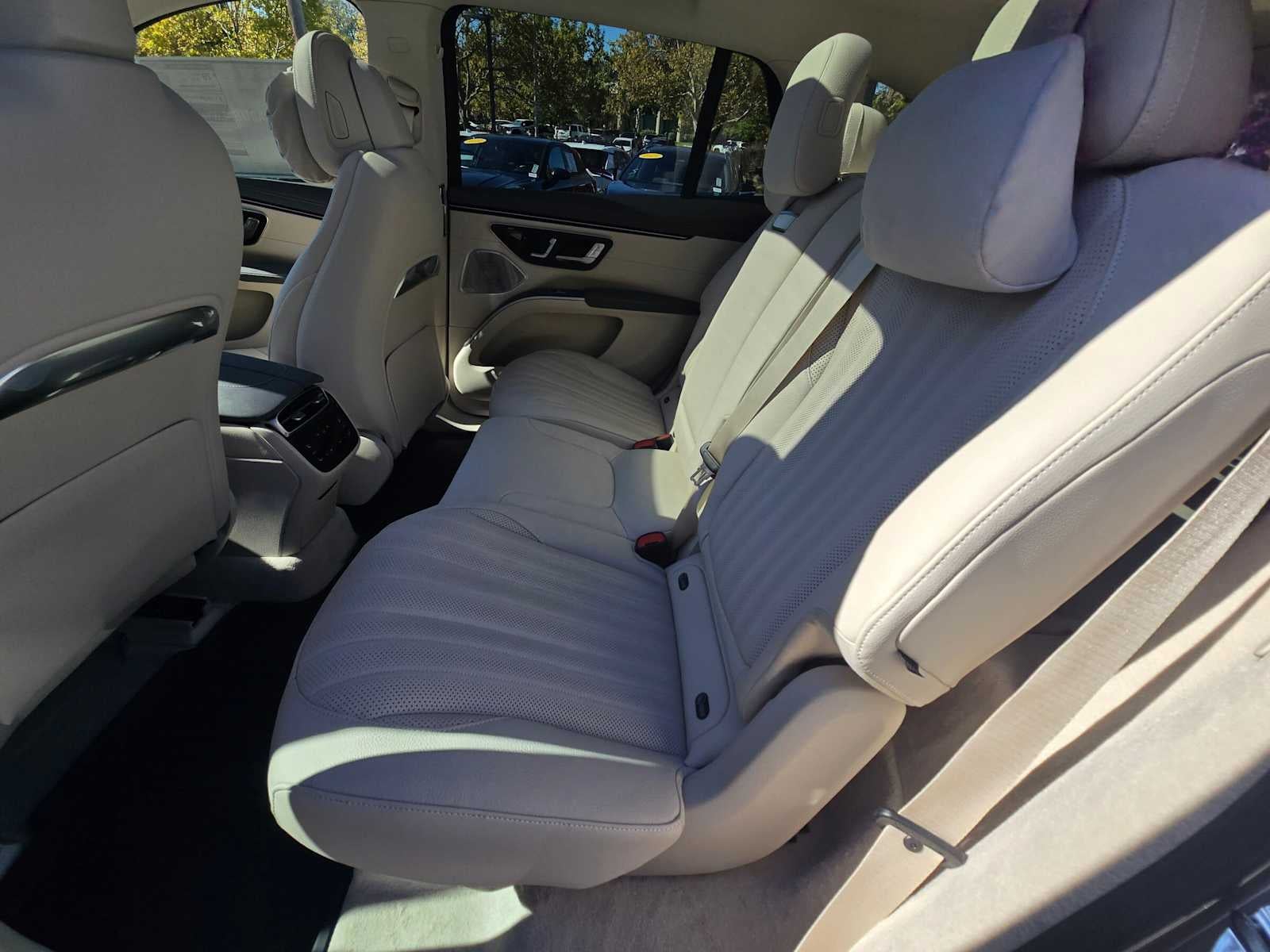 2027 Mercedes-Benz EQS 400 4MATIC® SUV