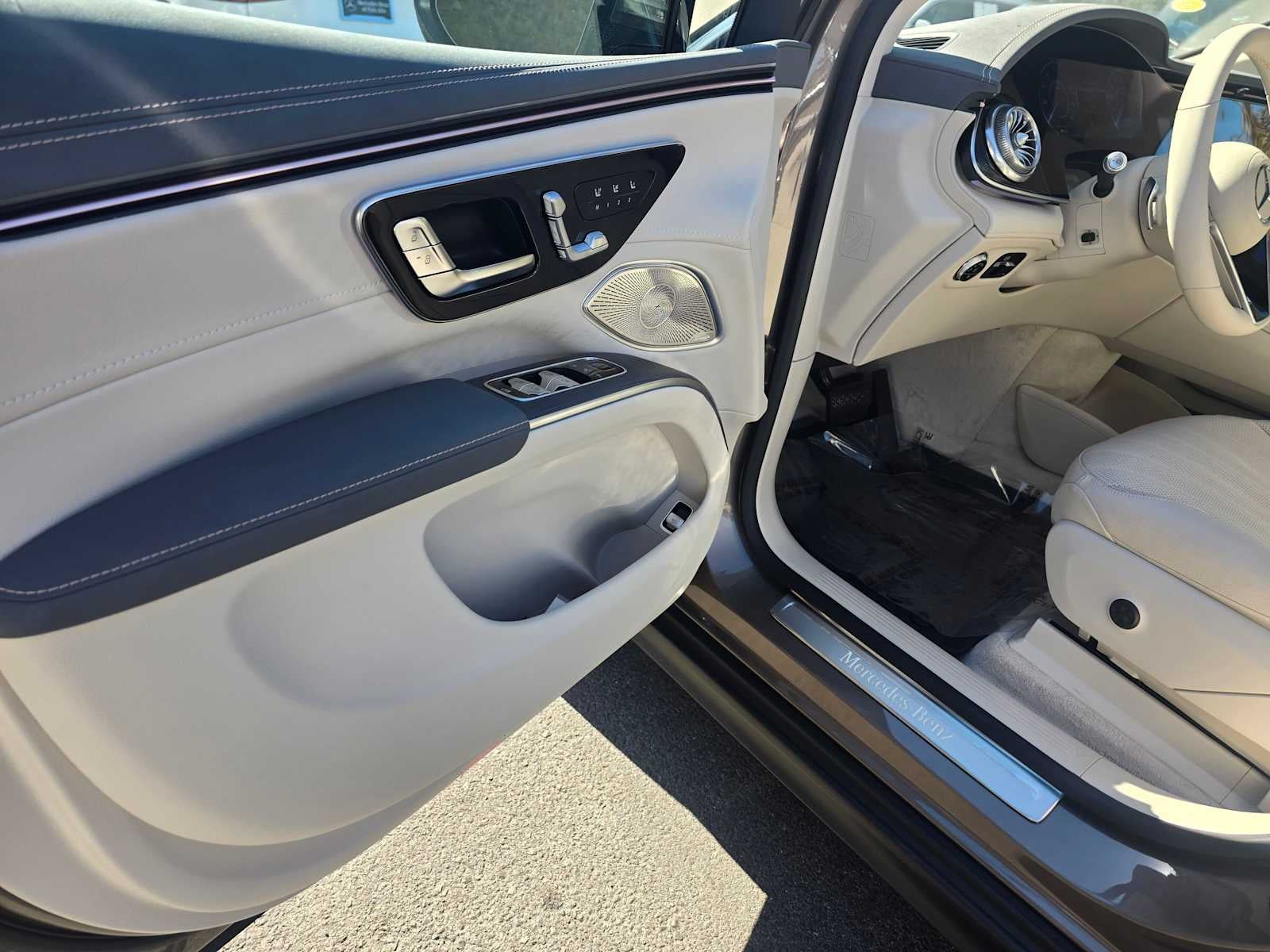2027 Mercedes-Benz EQS 400 4MATIC® SUV