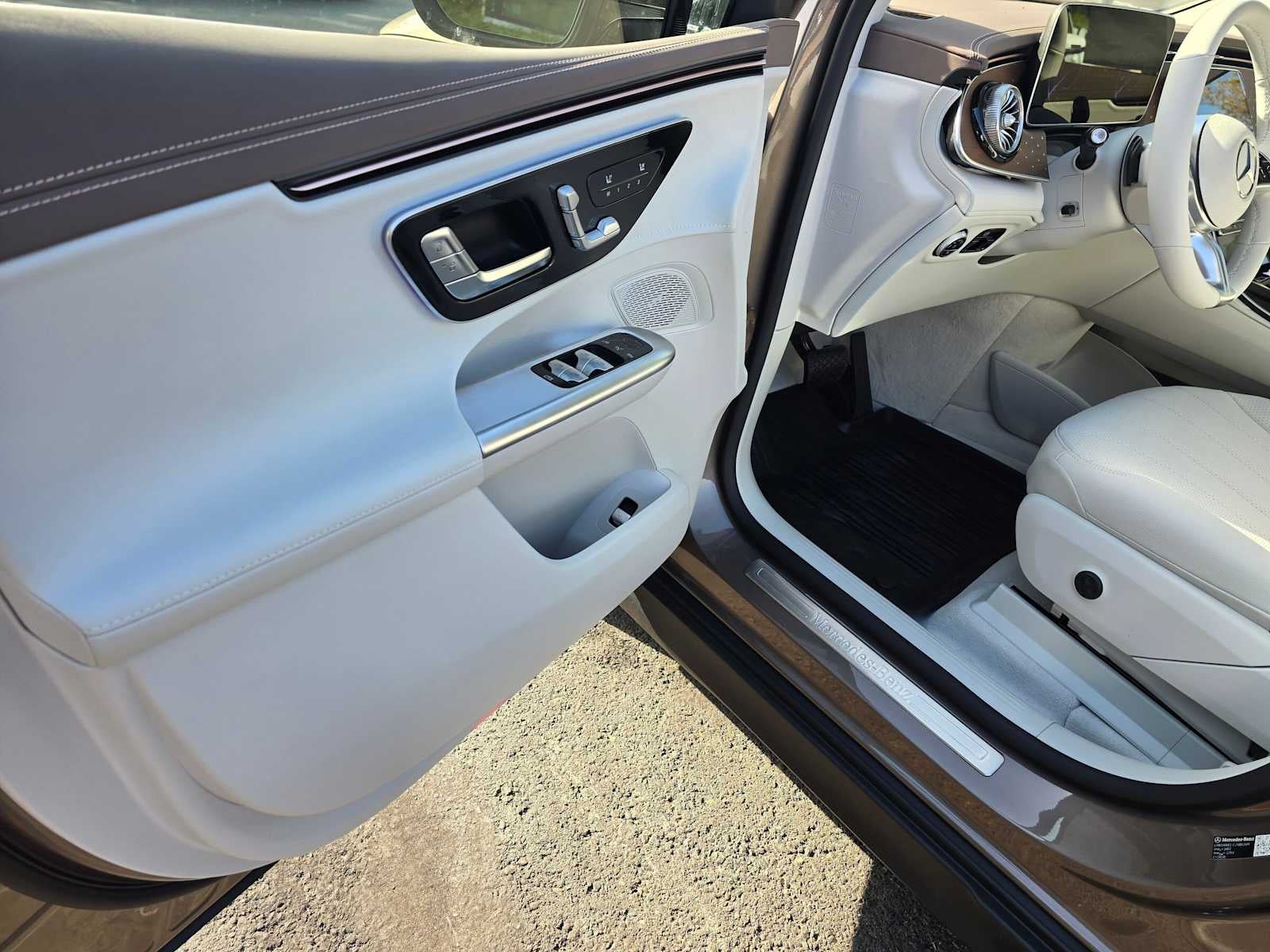 2027 Mercedes-Benz EQE 320 4MATIC® SUV