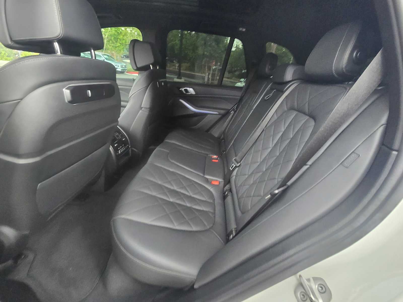 2025 BMW X5 xDrive40i xDrive40i