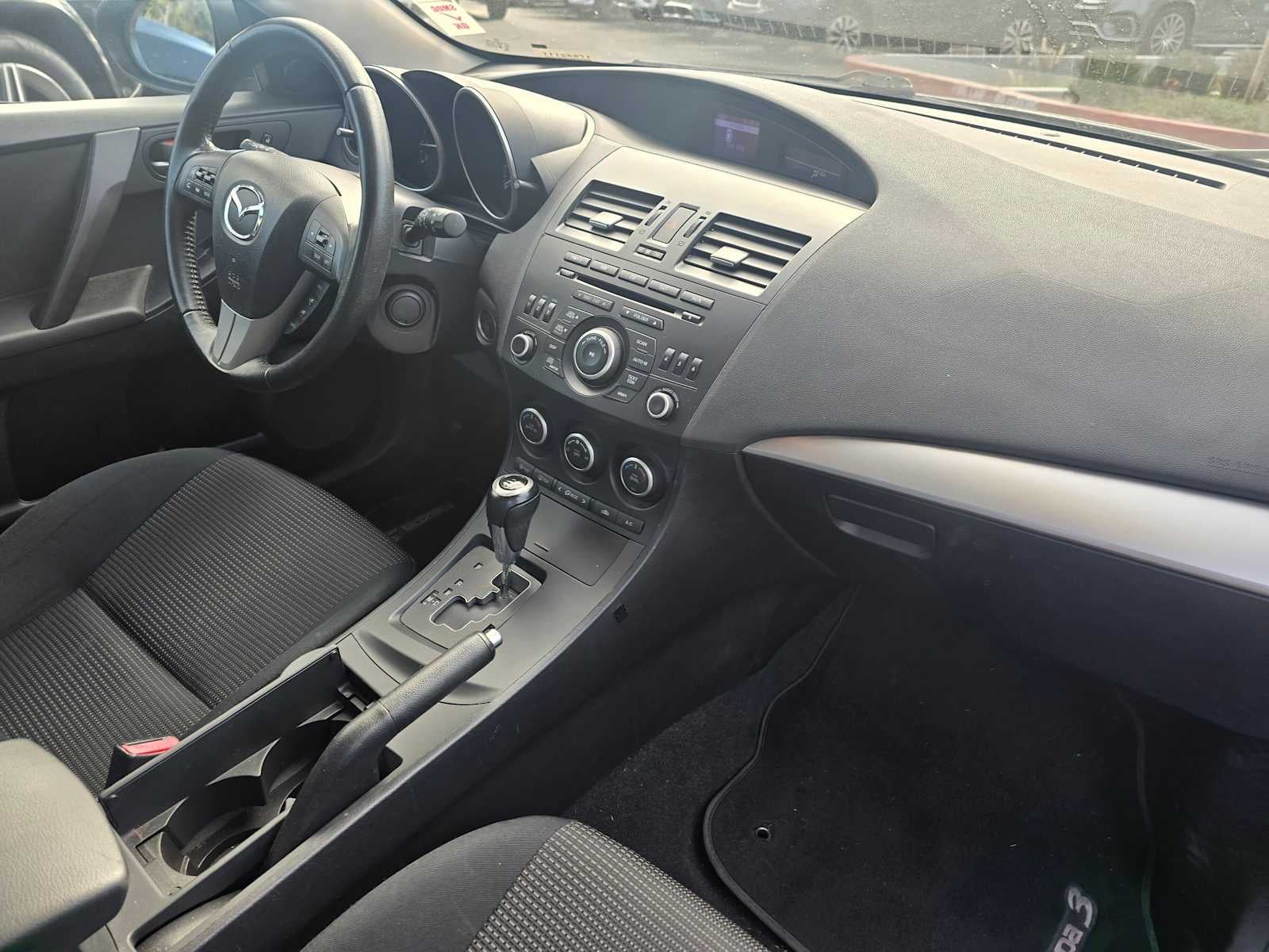 2013 Mazda Mazda3 i Touring