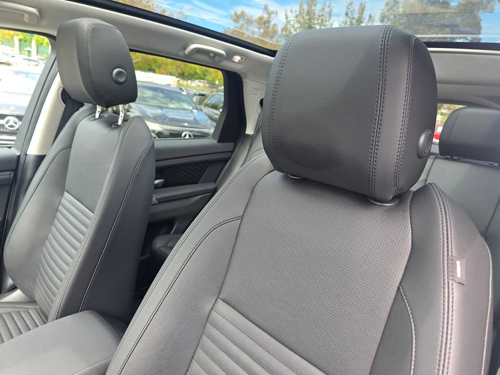 2025 Land Rover Discovery Sport S