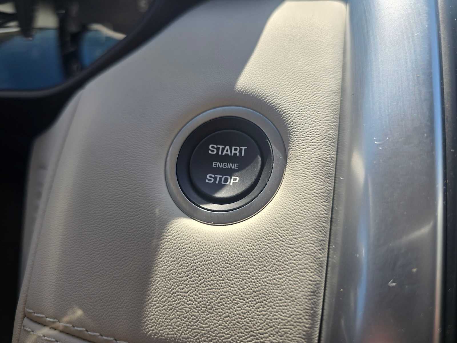 2025 Land Rover Discovery Metropolitan Edition