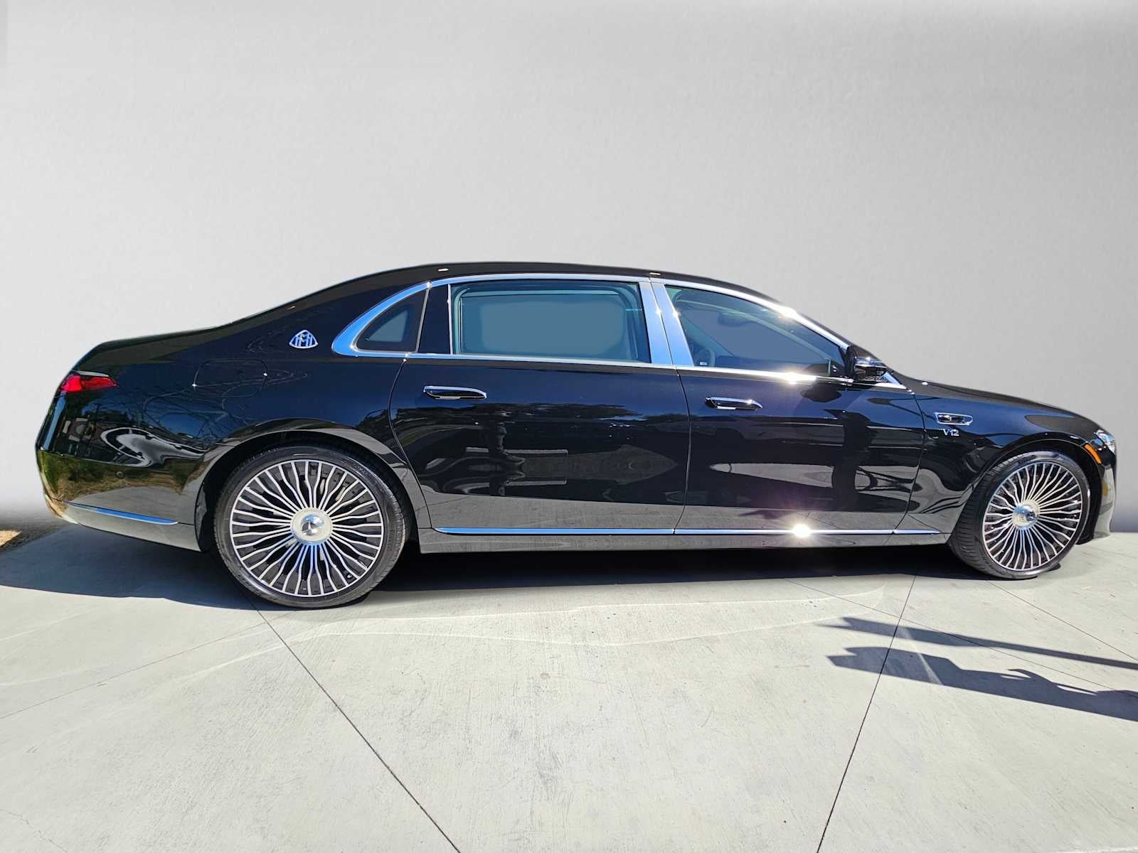 2027 Mercedes-Benz Maybach S 680 4MATIC® Sedan