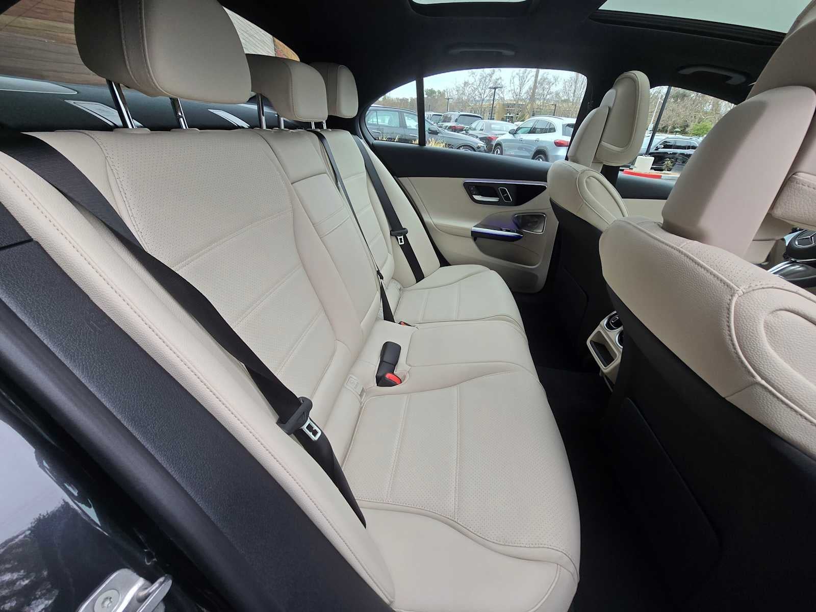 2025 Mercedes-Benz C 300 C 300