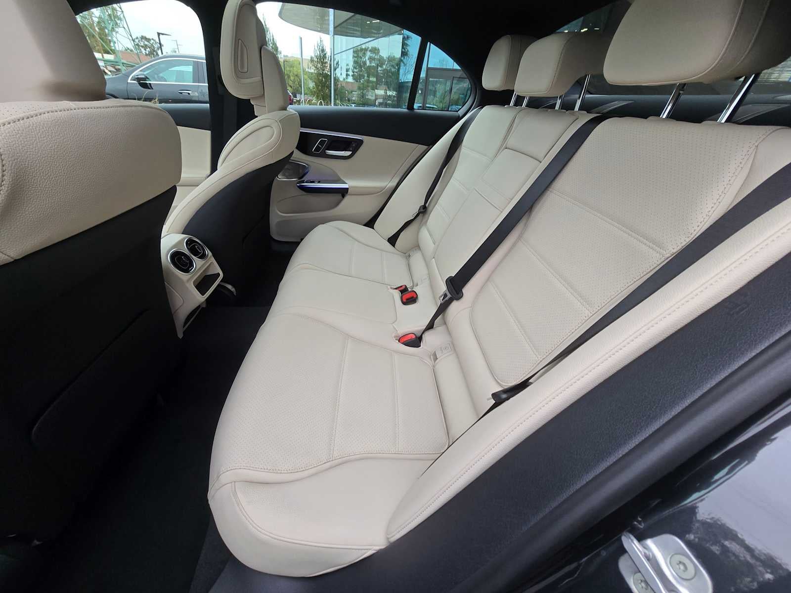 2025 Mercedes-Benz C 300 C 300