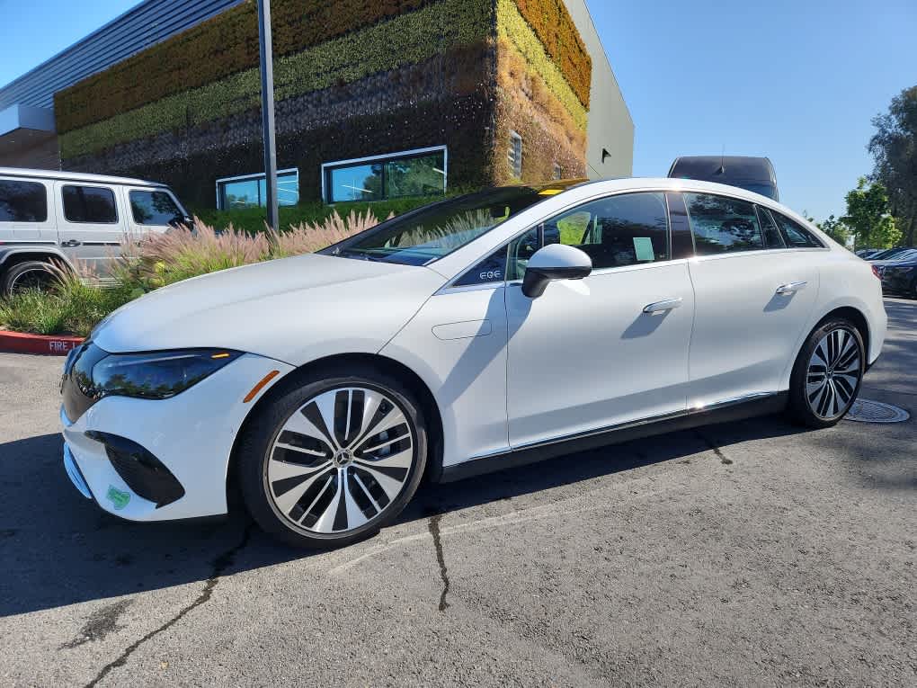 2023 Mercedes-Benz EQE 350 4MATIC®+ Sedan