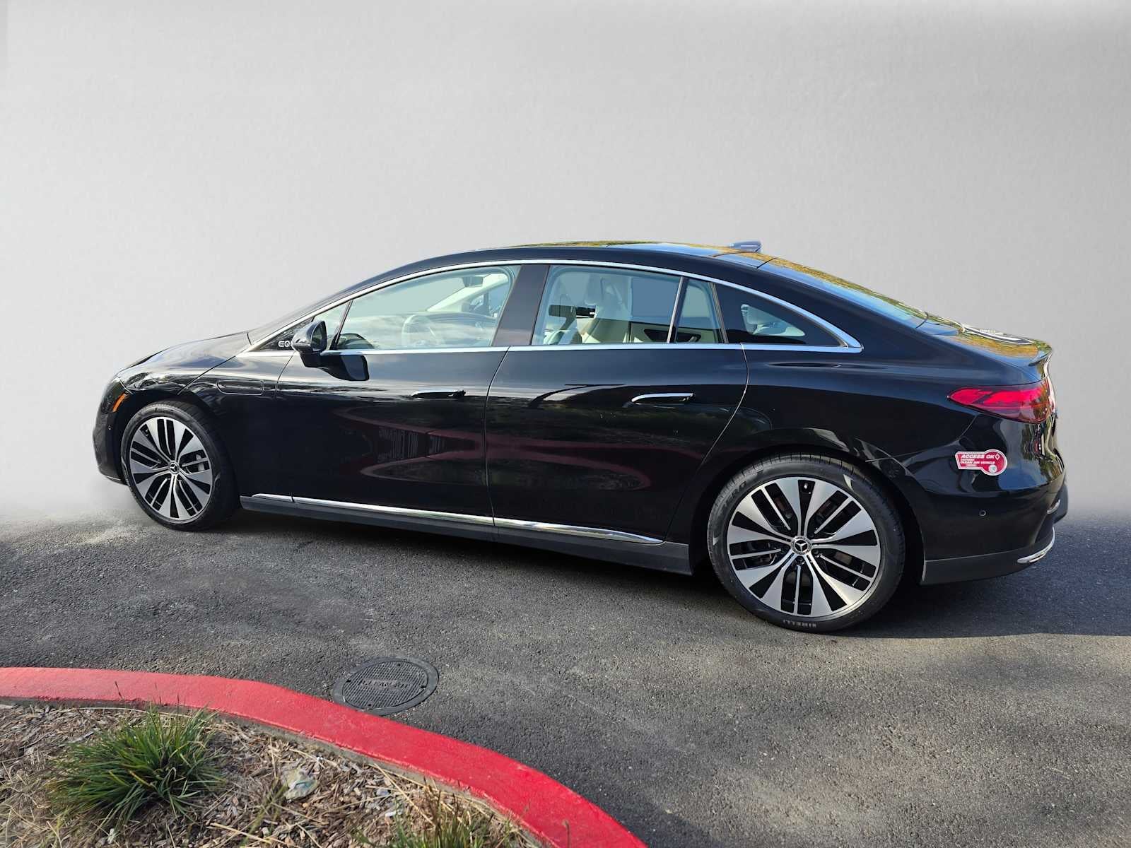 2023 Mercedes-Benz EQE 350 4MATIC®+ Sedan