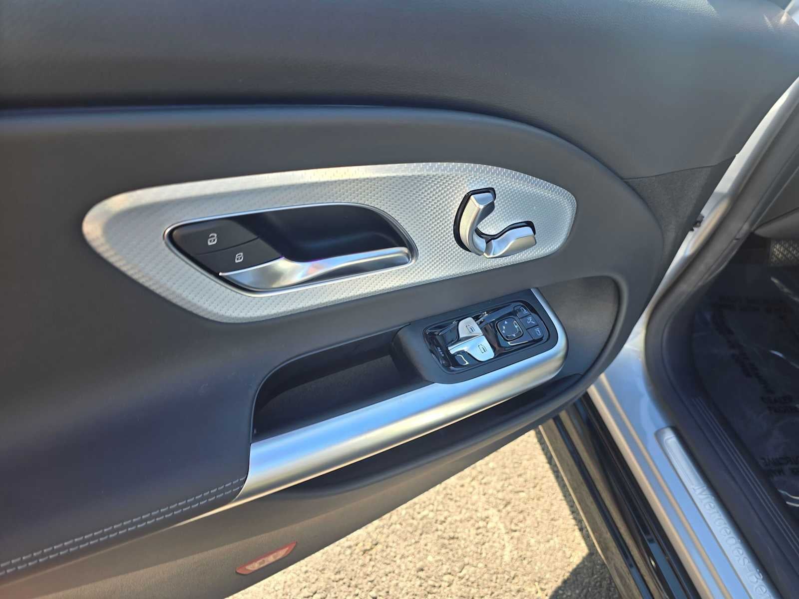 2027 Mercedes-Benz CLA 220 Hybrid FWD