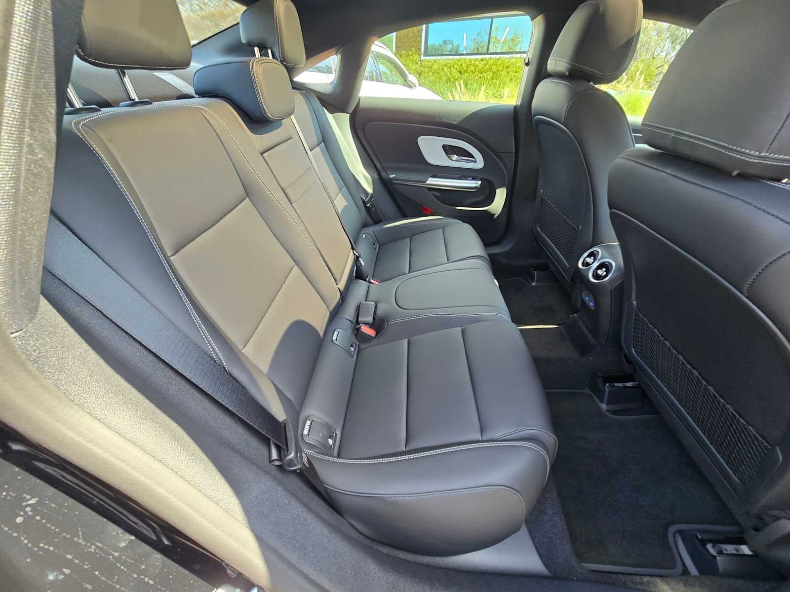 2027 Mercedes-Benz CLA 220 Hybrid FWD