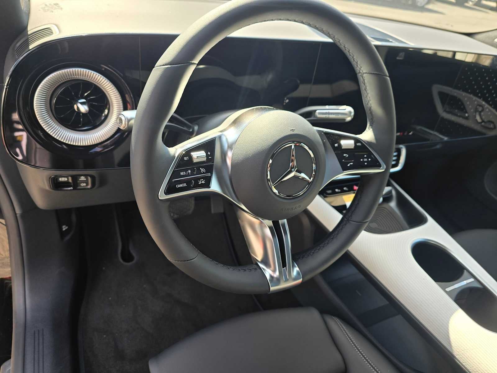 2027 Mercedes-Benz CLA 220 Hybrid FWD
