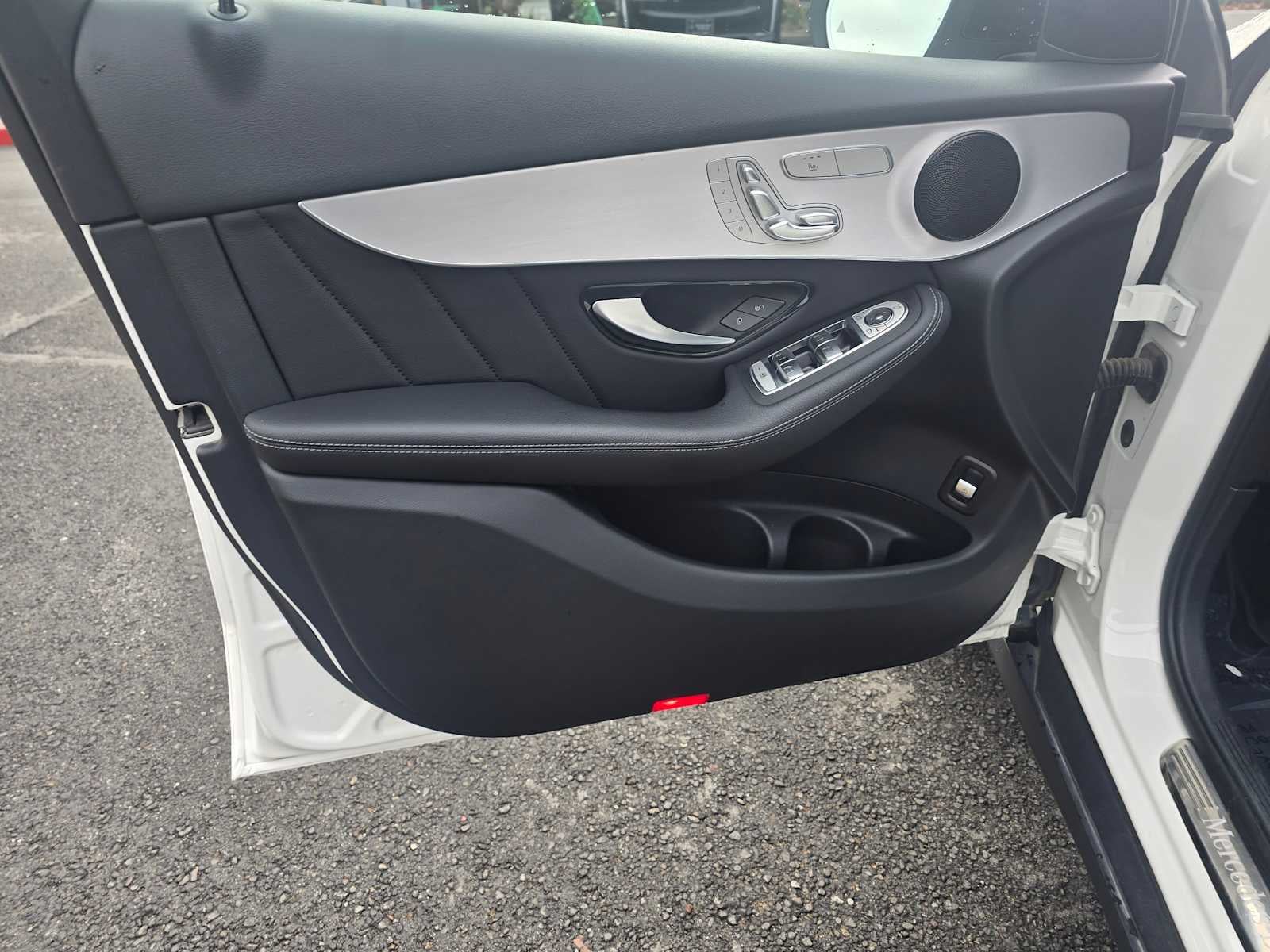 2022 Mercedes-Benz GLC 300 GLC 300