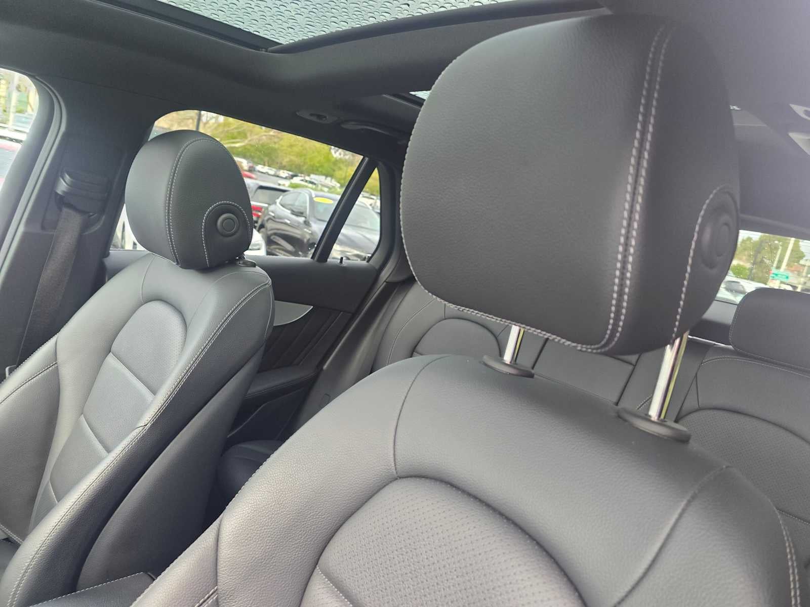 2022 Mercedes-Benz GLC 300 GLC 300