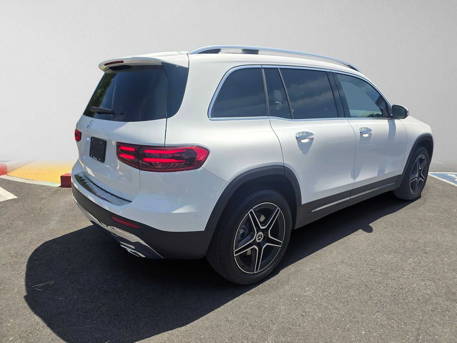 2026 Mercedes-Benz GLB 250 SUV