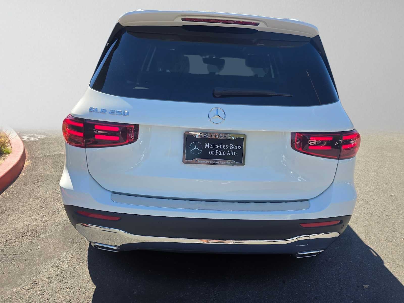 2026 Mercedes-Benz GLB 250 SUV