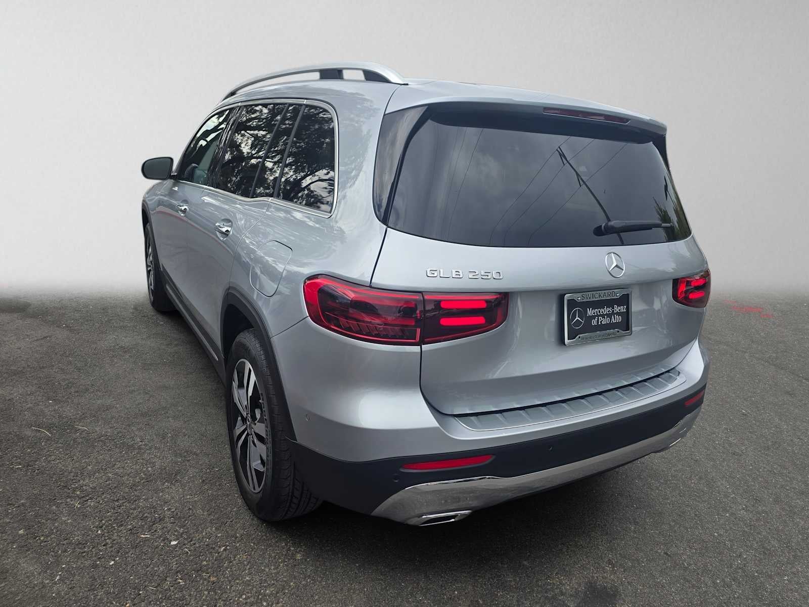 2026 Mercedes-Benz GLB 250 SUV