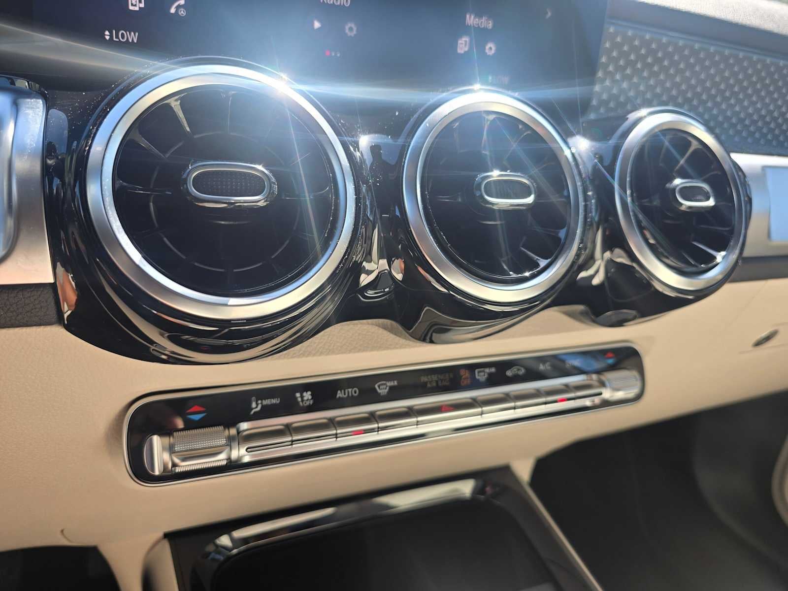 2026 Mercedes-Benz GLB 250 SUV