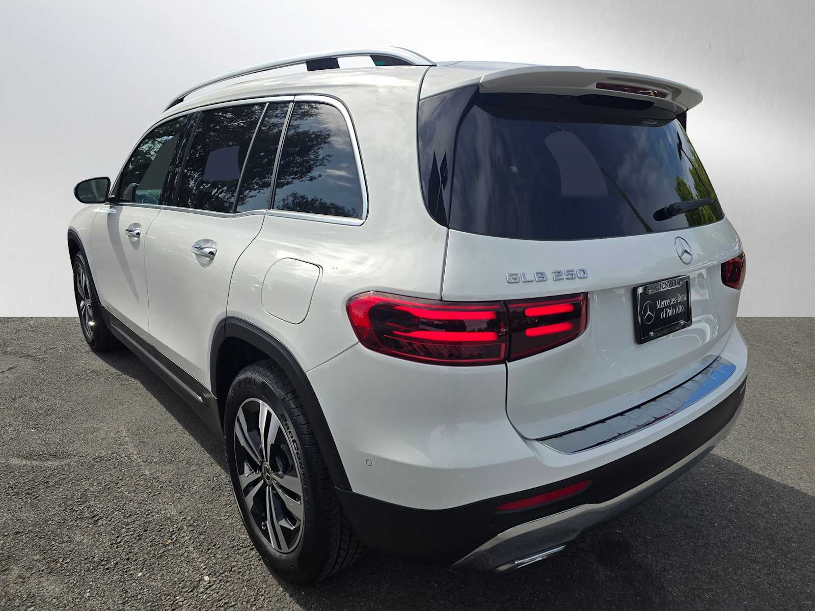 2026 Mercedes-Benz GLB 250 SUV