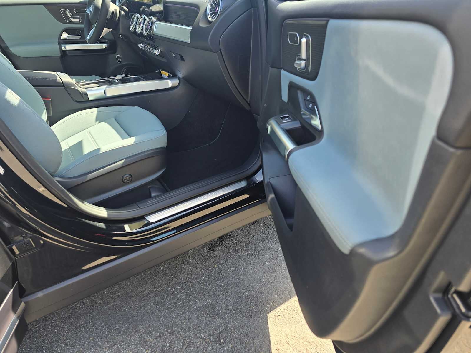 2026 Mercedes-Benz GLB 250 SUV
