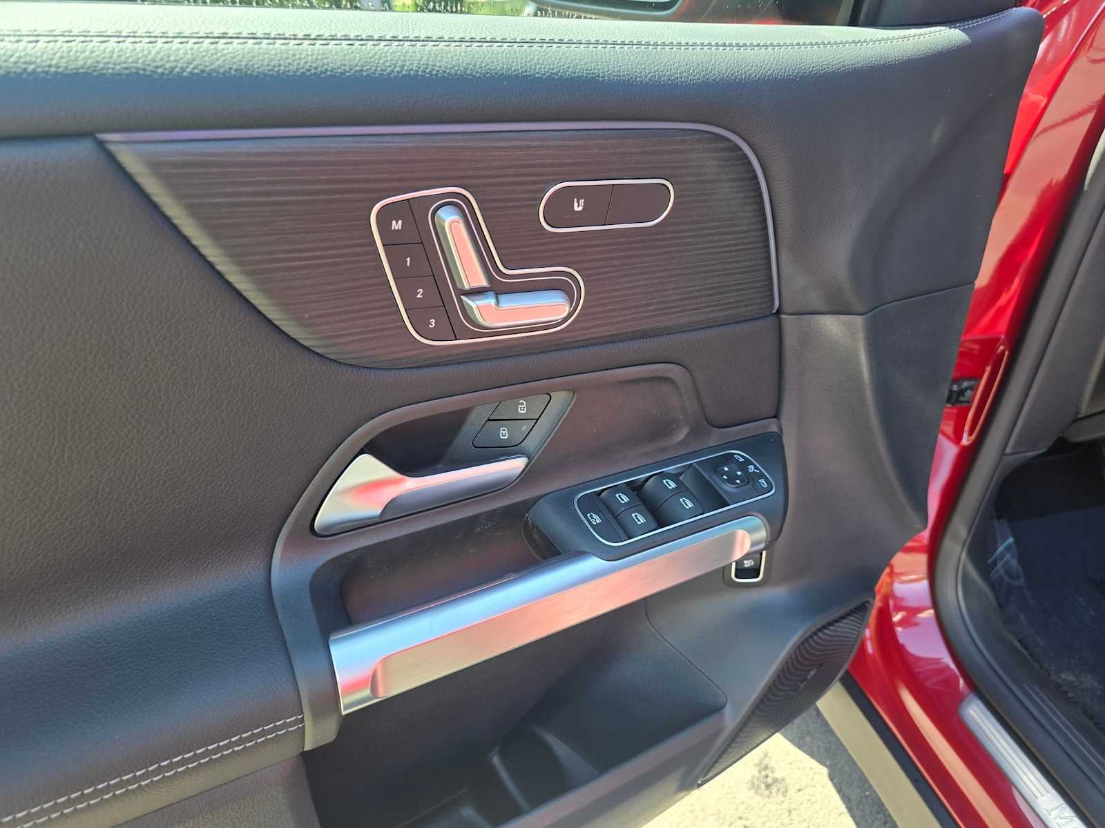 2026 Mercedes-Benz GLB 250 4MATIC® SUV