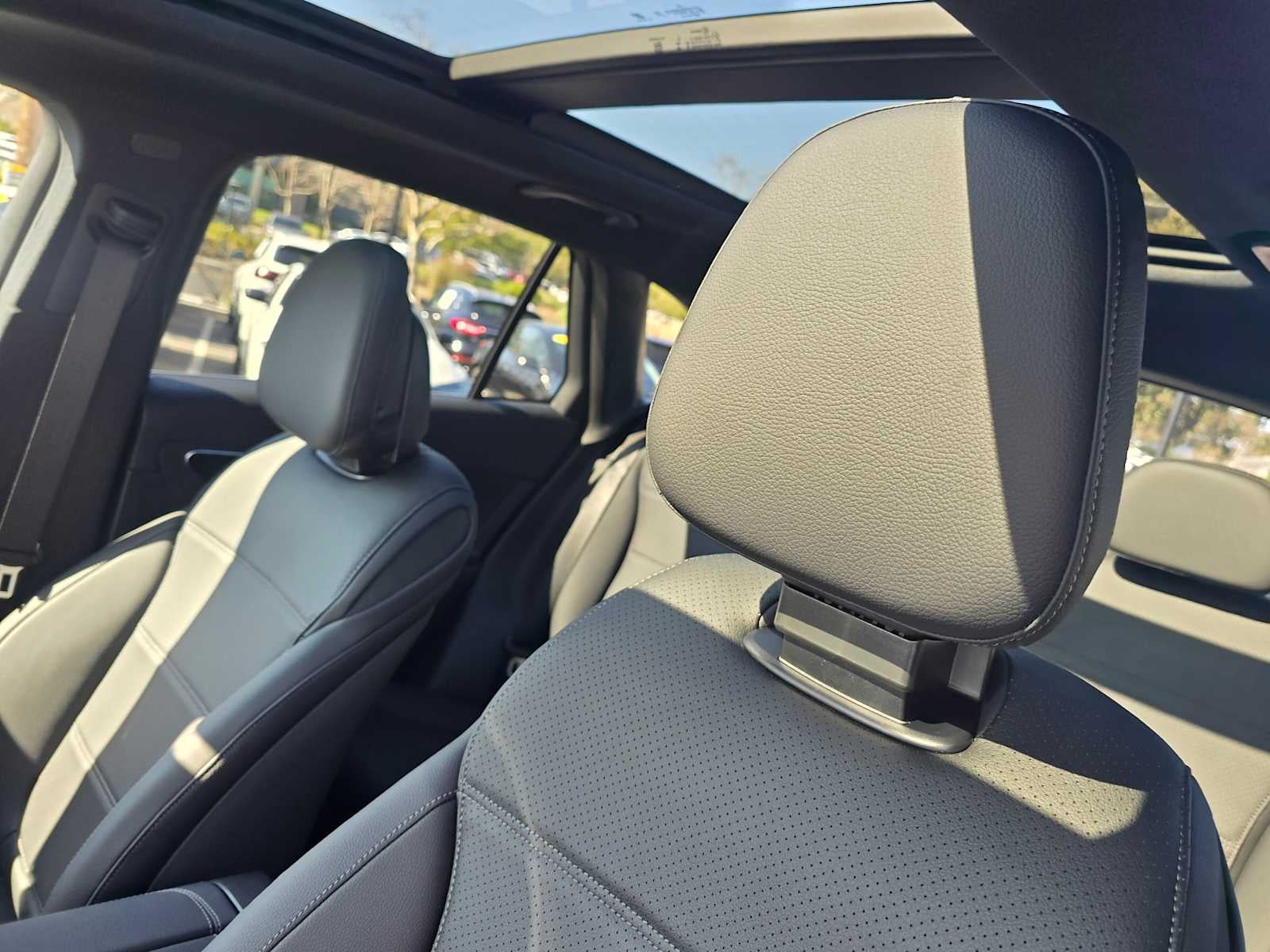 2026 Mercedes-Benz GLC 300 GLC 300