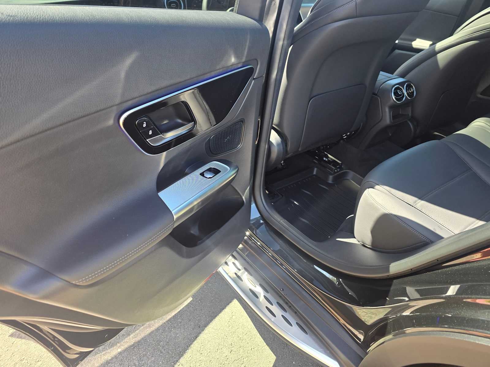 2026 Mercedes-Benz GLC 300 SUV