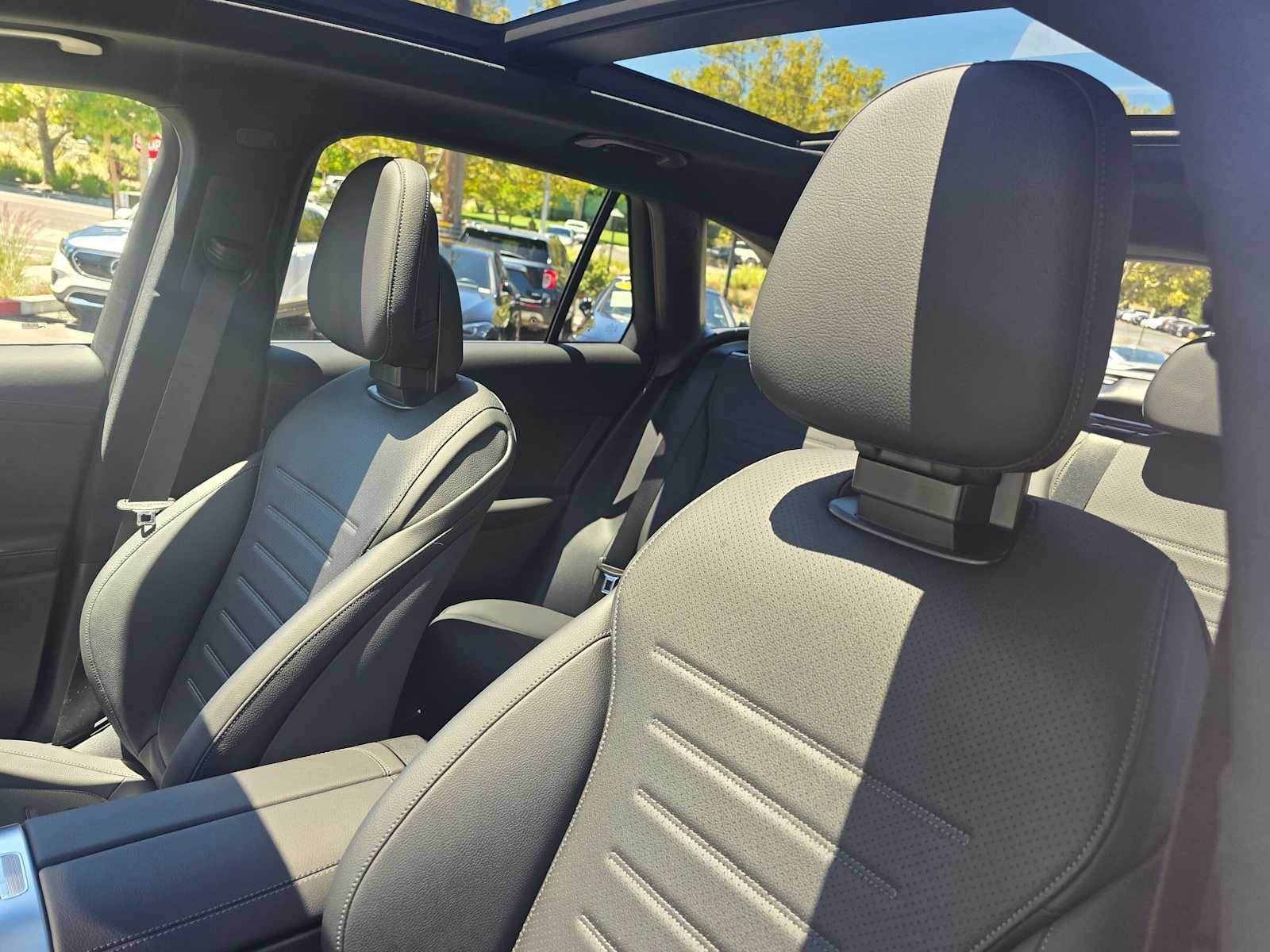 2026 Mercedes-Benz GLC 300 SUV